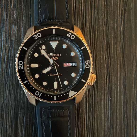 Seiko 5 Sports Specialist Style Automatic SRPD76 SRPD76K1 - Picture 2 of 4